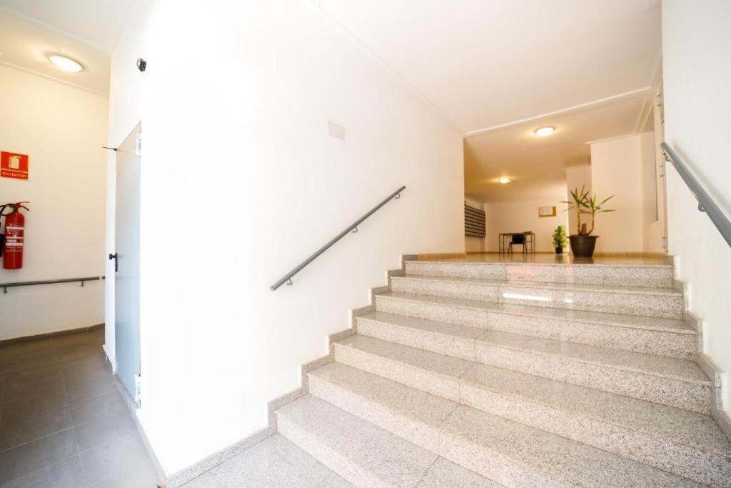 Schoene Wohnung Mit Pool , Wi-Fi Und Privat Garage Torrevieja Eksteriør bilde