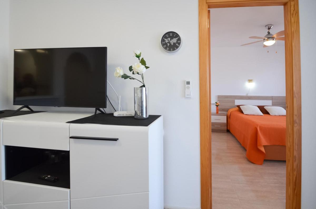 Schoene Wohnung Mit Pool , Wi-Fi Und Privat Garage Torrevieja Eksteriør bilde